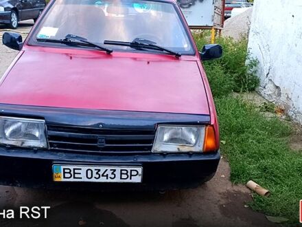 ВАЗ 2108 1988 у Братском на Automoto.ua Червоний ВАЗ 2108, об'ємом двигуна 1.5 л та пробігом 0 тис. км за 750 $, фото 1 на Automoto.ua