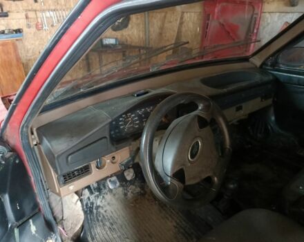 Красный ВАЗ 2108, объемом двигателя 1 л и пробегом 10 тыс. км за 226 $, фото 1 на Automoto.ua