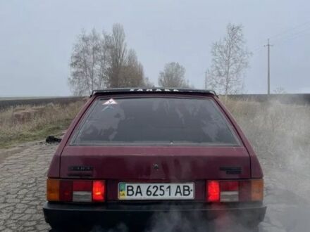 ВАЗ 2108 1989 у Новоукраинке на Automoto.ua Червоний ВАЗ 2108, об'ємом двигуна 1 л та пробігом 1000 тис. км за 868 $, фото 1 на Automoto.ua