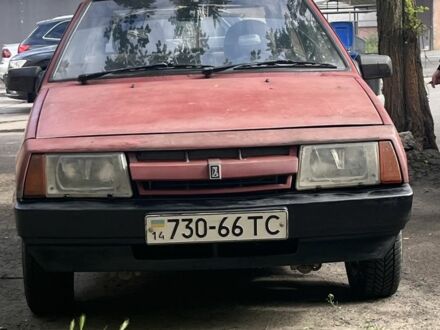 ВАЗ 2108 1989 у Львові на Automoto.ua Червоний ВАЗ 2108, об'ємом двигуна 1.3 л та пробігом 317 тис. км за 900 $, фото 1 на Automoto.ua