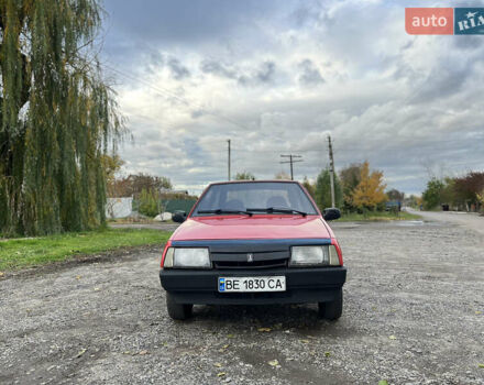Красный ВАЗ 2108, объемом двигателя 1.3 л и пробегом 150 тыс. км за 1300 $, фото 1 на Automoto.ua