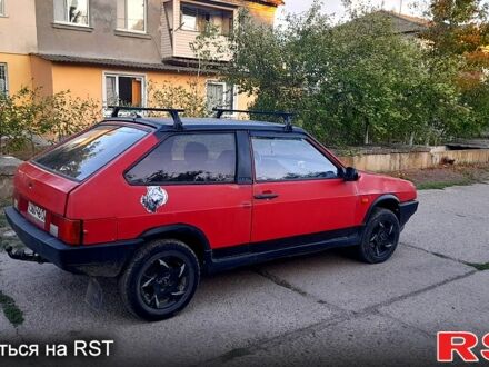 Красный ВАЗ 2108, объемом двигателя 1.1 л и пробегом 100 тыс. км за 800 $, фото 1 на Automoto.ua