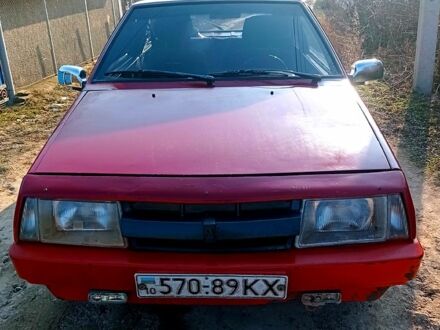 Красный ВАЗ 2108, объемом двигателя 15 л и пробегом 0 тыс. км за 600 $, фото 1 на Automoto.ua