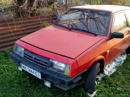 ВАЗ 2108 1990 в Вольнянске на Automoto.ua Красный ВАЗ 2108, объемом двигателя 1.3 л и пробегом 430 тыс. км за 880 $, фото 1 на Automoto.ua