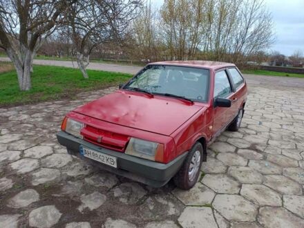 ВАЗ 2108 1990 у Изюме на Automoto.ua Червоний ВАЗ 2108, об'ємом двигуна 1.5 л та пробігом 100 тис. км за 800 $, фото 1 на Automoto.ua