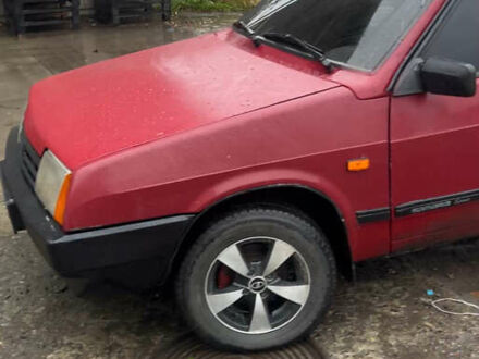 ВАЗ 2108 1990 в Жовкве на Automoto.ua Красный ВАЗ 2108, объемом двигателя 1.5 л и пробегом 300 тыс. км за 750 $, фото 1 на Automoto.ua