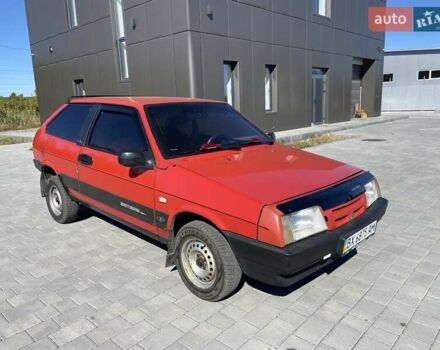 Красный ВАЗ 2108, объемом двигателя 1.5 л и пробегом 128 тыс. км за 850 $, фото 1 на Automoto.ua