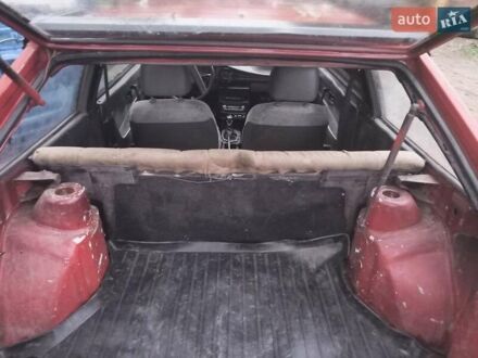 Красный ВАЗ 2108, объемом двигателя 1.3 л и пробегом 111 тыс. км за 440 $, фото 1 на Automoto.ua