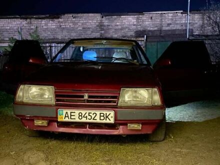 ВАЗ 2108 1991 в Днепре (Днепропетровске) на Automoto.ua Красный ВАЗ 2108, объемом двигателя 1.1 л и пробегом 274 тыс. км за 650 $, фото 1 на Automoto.ua