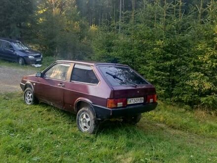 ВАЗ 2108 1992 у Яремче на Automoto.ua Червоний ВАЗ 2108, об'ємом двигуна 1.5 л та пробігом 60 тис. км за 1000 $, фото 1 на Automoto.ua