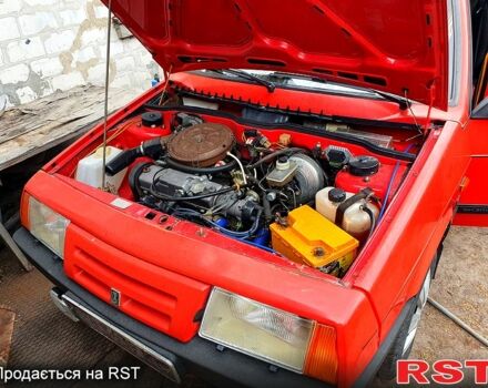 Красный ВАЗ 2108, объемом двигателя 1.3 л и пробегом 400 тыс. км за 2999 $, фото 1 на Automoto.ua