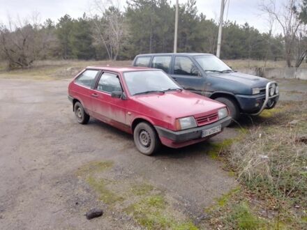 ВАЗ 2108 1992 у Александрие на Automoto.ua Червоний ВАЗ 2108, об'ємом двигуна 1.1 л та пробігом 1 тис. км за 902 $, фото 1 на Automoto.ua