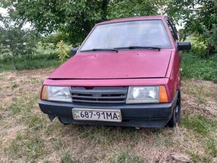 ВАЗ 2108 1992 у Черкасах на Automoto.ua Червоний ВАЗ 2108, об'ємом двигуна 1.3 л та пробігом 210 тис. км за 484 $, фото 1 на Automoto.ua