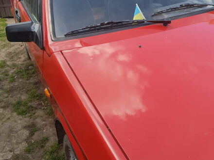 ВАЗ 2108 1992 у Малой Виске на Automoto.ua Червоний ВАЗ 2108, об'ємом двигуна 1.3 л та пробігом 300 тис. км за 1100 $, фото 1 на Automoto.ua
