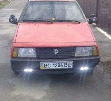 ВАЗ 2108 1992 у Миколаїв на Automoto.ua Червоний ВАЗ 2108, об'ємом двигуна 1.1 л та пробігом 120 тис. км за 800 $, фото 1 на Automoto.ua