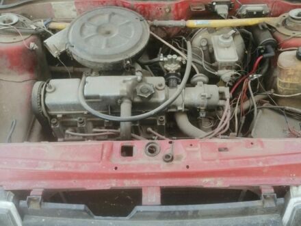 Красный ВАЗ 2108, объемом двигателя 1.3 л и пробегом 100 тыс. км за 550 $, фото 1 на Automoto.ua