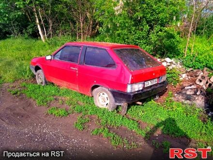 ВАЗ 2108 1992 у Дніпро (Дніпропетровську) на Automoto.ua Червоний ВАЗ 2108, об'ємом двигуна 1.3 л та пробігом 0 тис. км за 400 $, фото 1 на Automoto.ua