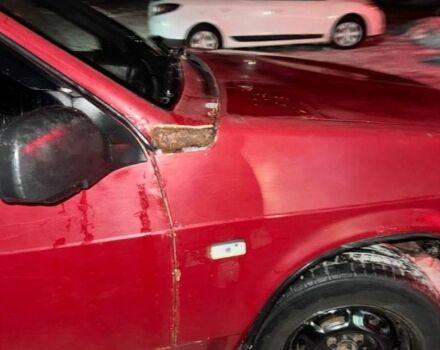 Красный ВАЗ 2108, объемом двигателя 0 л и пробегом 90 тыс. км за 450 $, фото 1 на Automoto.ua