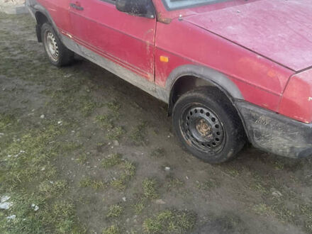 Красный ВАЗ 2108, объемом двигателя 0 л и пробегом 100 тыс. км за 500 $, фото 1 на Automoto.ua