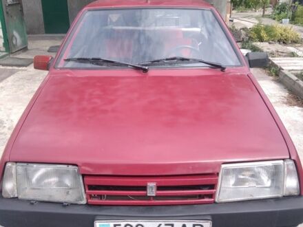 ВАЗ 2108 1992 у Дніпро (Дніпропетровську) на Automoto.ua Червоний ВАЗ 2108, об'ємом двигуна 1.3 л та пробігом 72 тис. км за 665 $, фото 1 на Automoto.ua