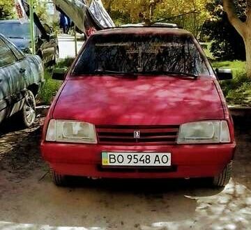 Красный ВАЗ 2108, объемом двигателя 1.5 л и пробегом 100 тыс. км за 1000 $, фото 1 на Automoto.ua