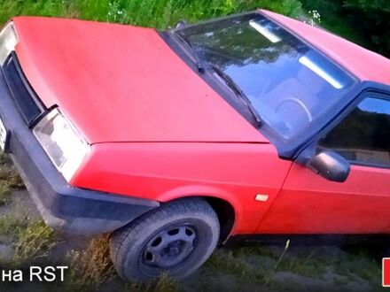 ВАЗ 2108 1993 в Житомире на Automoto.ua Красный ВАЗ 2108, объемом двигателя 1.3 л и пробегом 333 тыс. км за 750 $, фото 1 на Automoto.ua