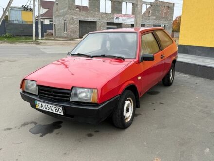 Красный ВАЗ 2108, объемом двигателя 1.5 л и пробегом 185 тыс. км за 477 $, фото 1 на Automoto.ua