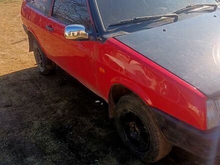 ВАЗ 2108 1993 в Николаеве на Automoto.ua Красный ВАЗ 2108, объемом двигателя 1.5 л и пробегом 150 тыс. км за 1100 $, фото 1 на Automoto.ua