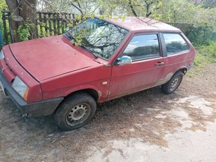 ВАЗ 2108 1993 в Чернигове на Automoto.ua Красный ВАЗ 2108, объемом двигателя 1.3 л и пробегом 1 тыс. км за 363 $, фото 1 на Automoto.ua