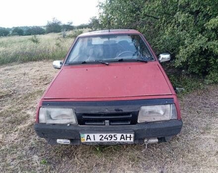 Красный ВАЗ 2108, объемом двигателя 1.5 л и пробегом 300 тыс. км за 361 $, фото 1 на Automoto.ua