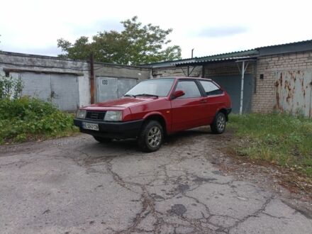 Красный ВАЗ 2108, объемом двигателя 1.3 л и пробегом 200 тыс. км за 1400 $, фото 1 на Automoto.ua