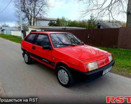 Красный ВАЗ 2108, объемом двигателя 1.3 л и пробегом 179 тыс. км за 1100 $, фото 1 на Automoto.ua