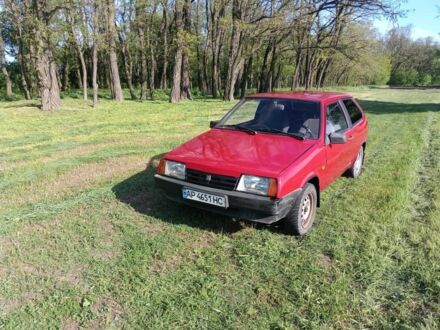 ВАЗ 2108 1996 у Синельниковом на Automoto.ua Червоний ВАЗ 2108, об'ємом двигуна 1.3 л та пробігом 70 тис. км за 1208 $, фото 1 на Automoto.ua