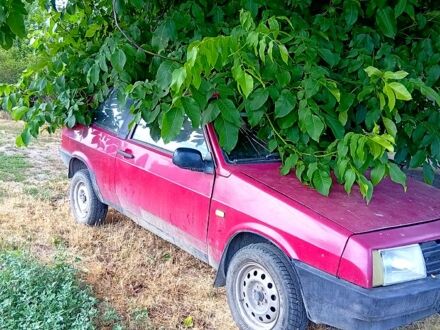 ВАЗ 2108 1988 у Черкасах на Automoto.ua ВАЗ 2108, об'ємом двигуна 1.3 л та пробігом 0 тис. км за 600 $, фото 1 на Automoto.ua