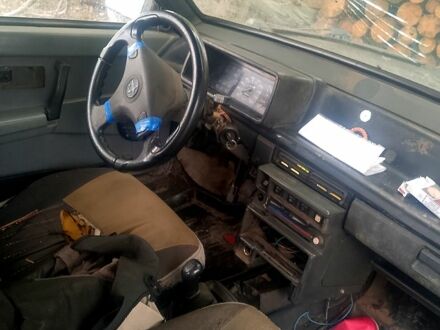 ВАЗ 2108 1991 у Бобринце на Automoto.ua ВАЗ 2108, об'ємом двигуна 1.5 л та пробігом 100 тис. км за 200 $, фото 1 на Automoto.ua