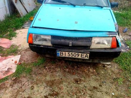 ВАЗ 2108 1992 у Змиеве на Automoto.ua ВАЗ 2108, об'ємом двигуна 1.3 л та пробігом 0 тис. км за 300 $, фото 1 на Automoto.ua