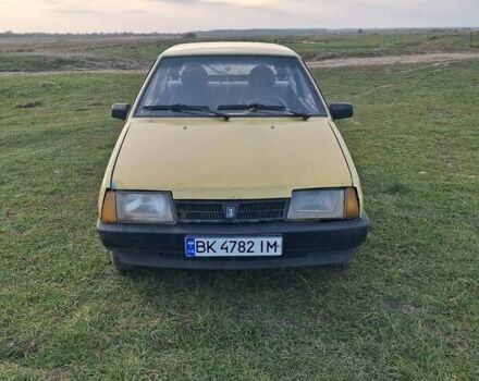 Жовтий ВАЗ 2108, об'ємом двигуна 1.3 л та пробігом 90 тис. км за 850 $, фото 4 на Automoto.ua