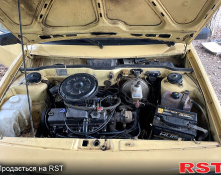 Желтый ВАЗ 2108, объемом двигателя 1.3 л и пробегом 400 тыс. км за 980 $, фото 11 на Automoto.ua