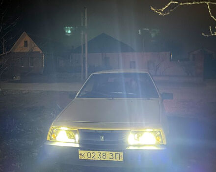 Желтый ВАЗ 2108, объемом двигателя 1.3 л и пробегом 400 тыс. км за 980 $, фото 4 на Automoto.ua