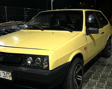 Желтый ВАЗ 2108, объемом двигателя 1.3 л и пробегом 400 тыс. км за 980 $, фото 5 на Automoto.ua