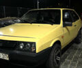 Желтый ВАЗ 2108, объемом двигателя 1.3 л и пробегом 400 тыс. км за 980 $, фото 5 на Automoto.ua