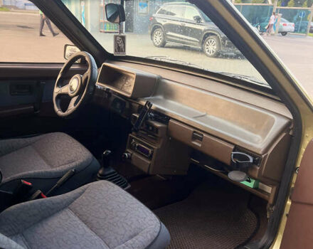 Желтый ВАЗ 2108, объемом двигателя 1.3 л и пробегом 100 тыс. км за 2180 $, фото 11 на Automoto.ua