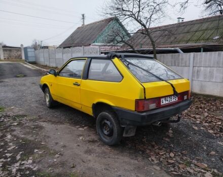 Желтый ВАЗ 2108, объемом двигателя 1.3 л и пробегом 100 тыс. км за 272 $, фото 3 на Automoto.ua