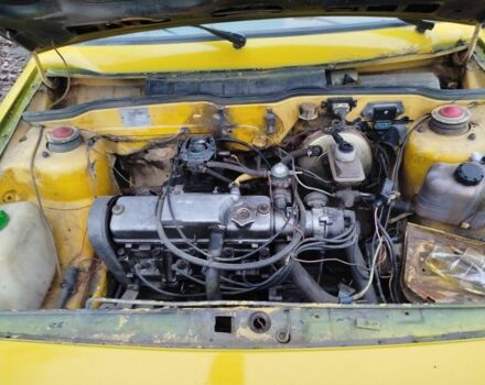 Желтый ВАЗ 2108, объемом двигателя 1.3 л и пробегом 100 тыс. км за 272 $, фото 5 на Automoto.ua