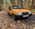 Желтый ВАЗ 2108, объемом двигателя 1.5 л и пробегом 446 тыс. км за 582 $, фото 1 на Automoto.ua