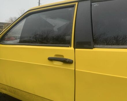 Желтый ВАЗ 2108, объемом двигателя 1.5 л и пробегом 100 тыс. км за 850 $, фото 4 на Automoto.ua