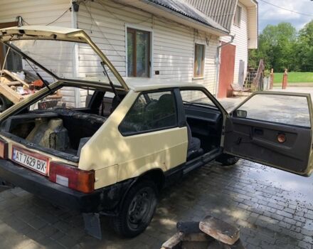 Желтый ВАЗ 2108, объемом двигателя 1.3 л и пробегом 120 тыс. км за 350 $, фото 2 на Automoto.ua