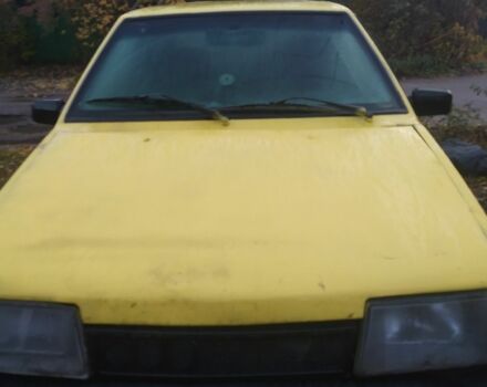 Желтый ВАЗ 2108, объемом двигателя 1.5 л и пробегом 450 тыс. км за 379 $, фото 3 на Automoto.ua