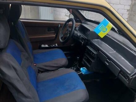 ВАЗ 2108 1985 у Светловдске на Automoto.ua Жовтий ВАЗ 2108, об'ємом двигуна 1 л та пробігом 111 тис. км за 890 $, фото 1 на Automoto.ua