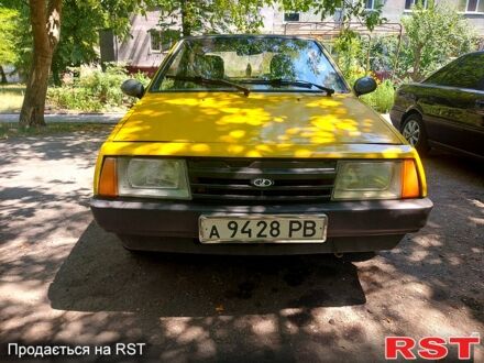 ВАЗ 2108 1986 в Запорожье на Automoto.ua Желтый ВАЗ 2108, объемом двигателя 1.5 л и пробегом 98 тыс. км за 700 $, фото 1 на Automoto.ua